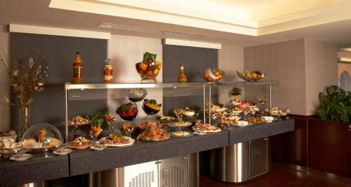 Al Manzel Hotel Apartments photo 1