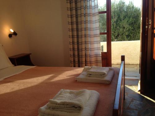 1 double bed