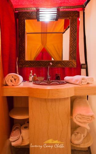 Bathroom, Luxury Camp Chebbi in Merzouga
