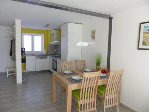 Cocina, Ferienwohnungen Flora in Bad Windsheim