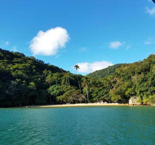 Praia da Crena