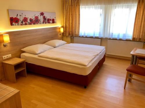 Double Room with Private Bathroom image 8