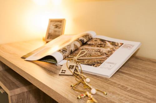 Private Central View rooms in Shared apartment near to Acropolis Metro Station, Atene (foto 10)