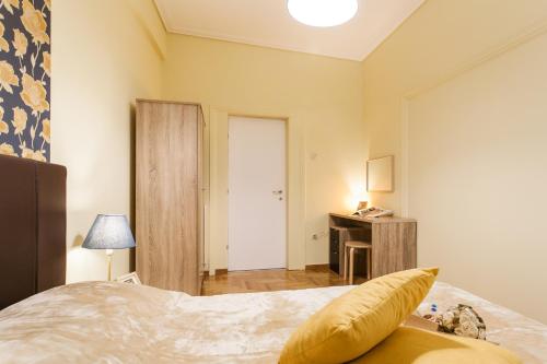 Private Central View rooms in Shared apartment near to Acropolis Metro Station, Atene (foto 8)