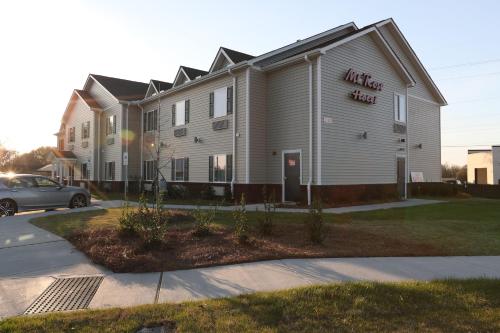 Mt. Rose Hotel - image 6