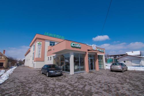 Laurus Motel Airport Tuzla - image 6