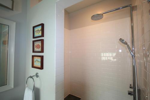 Deluxe Studio image 9
