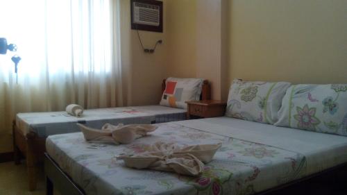 room detail thumbnail 2