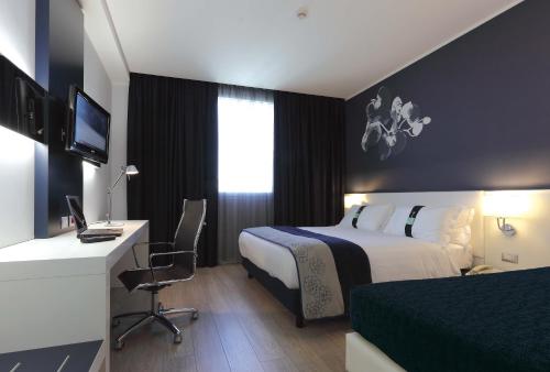 Holiday Inn Milan Nord Zara, an IHG Hotel