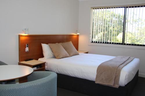 Pioneer Way Motel Room Type - Queen Room