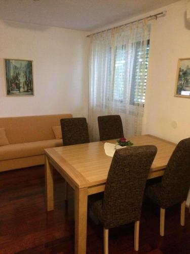  Apartment Nada in Ston