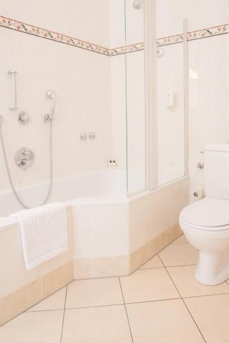 Hotel Kaiserin Elisabeth - image 4