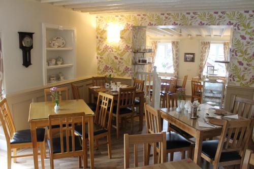 THE FIRS B&B &TEA ROOM