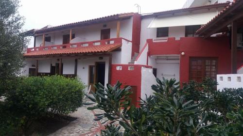  Antikristo Rooms, Ferienwohnung in Karteros