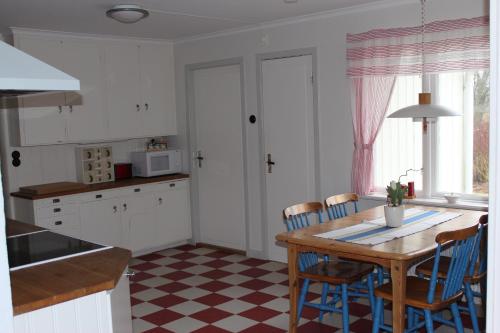 Hermanslycke Bed & Breakfast - Tap to explore photos
