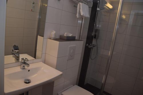 Thon Hotel Måløy - image 3