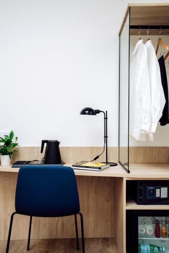 Air Rooms Rome Airport by HelloSky - image 14