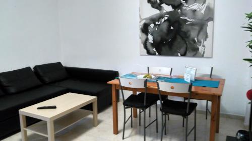 One-Bedroom Apartment image 5