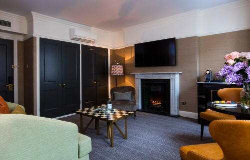 The Academy - image 13