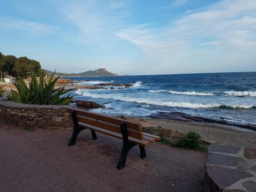Beach, Appartement Boulouris - Bord de Mer near Scarparo le Bluegreen