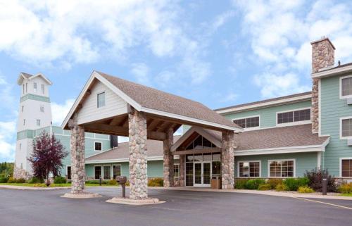 AmericInn by Wyndham Wetmore Munising