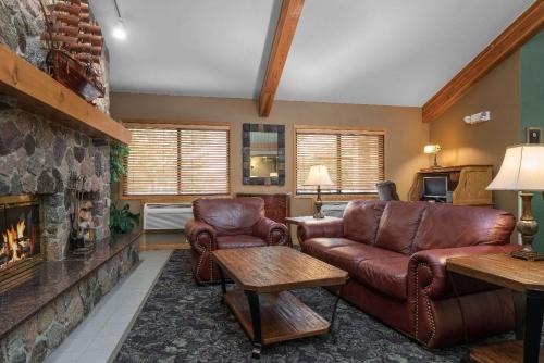 Lobby, AmericInn by Wyndham Detroit Lakes in Detroit Lakes (MN)