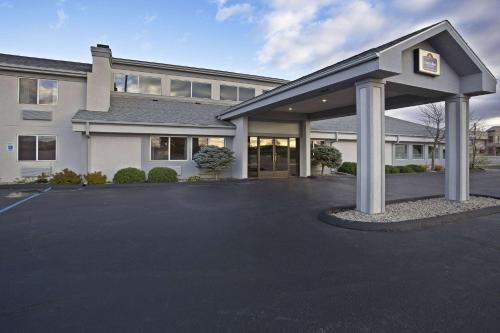 AmericInn by Wyndham Bay City in Bay City, USA