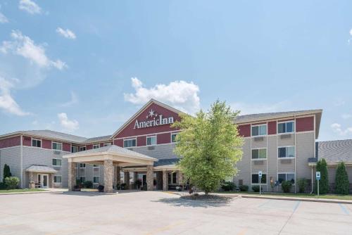 AmericInn by Wyndham Newton