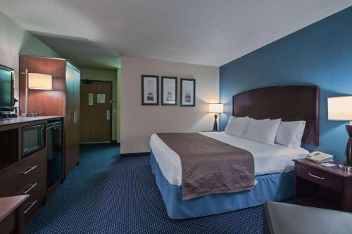 AmericInn by Wyndham Fort Dodge