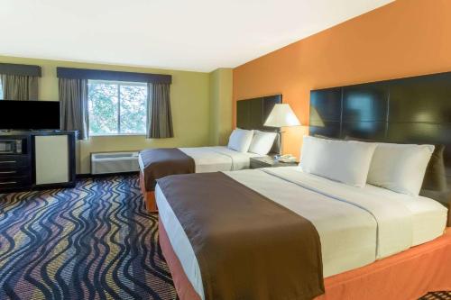 AmericInn by Wyndham Streator - main image
