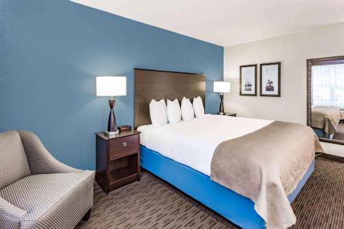 AmericInn by Wyndham Burnsville