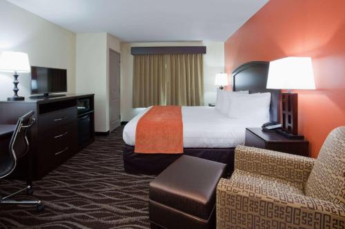 AmericInn by Wyndham Waupun