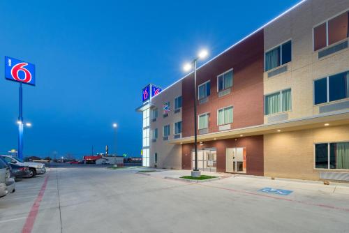 Motel 6 Fort Worth, TX - North - Saginaw