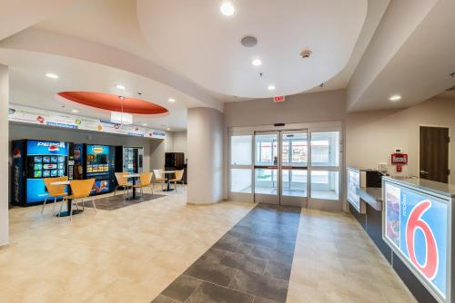 Lobby, Motel 6 Fort Worth, TX - North - Saginaw in Fairway Bend