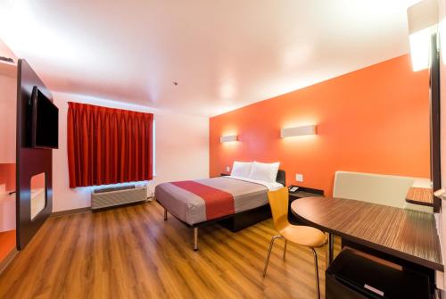 Motel 6 Fort Worth, TX - North - Saginaw in Fairway Bend