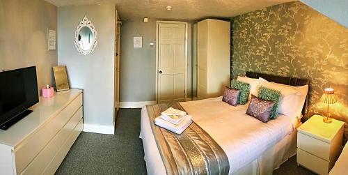 Family Room with Sea View image 3