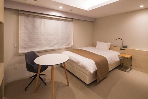 Hotel Granbinario Komatsu Hotel Granbinario Komatsu is conveniently located in the popular Komatsu area. The property offers a wide range of amenities and perks to ensure you have a great time. Service-minded staff will welcom