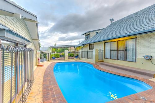 ทัศนียภาพภายนอกโรงแรม, Motel Grande in แทมเวอธ์