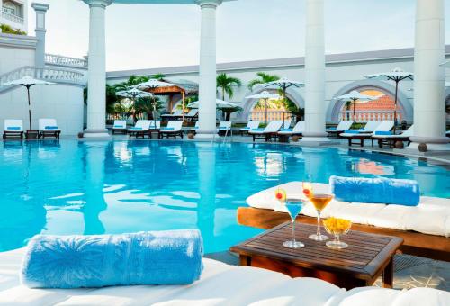 Swimming pool, Sunrise Nha Trang Beach Hotel & Spa near Thap Tram Huong