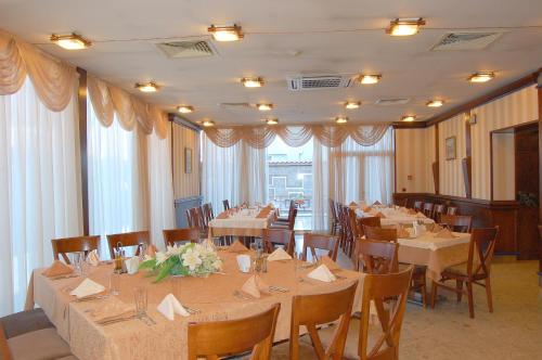 Nadejda Hotel – Sofia, NY