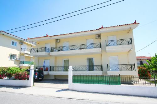  Rooms sinos in Agiokampos