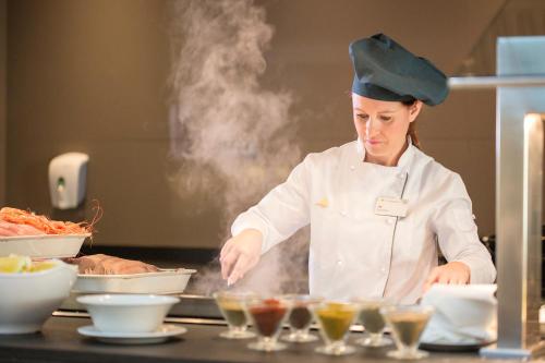 Hipotels Playa La Barrosa - Adults Only - image 10