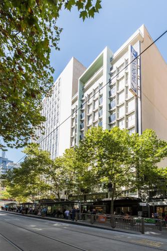 Collins St Melbourne Cbd 2 Bedroom Apartment With Balcony