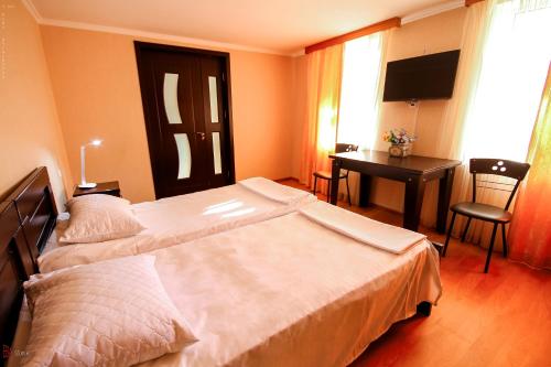 Green Garden Guest House in 茨卡爾圖博