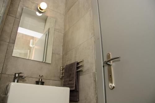 Comfy brand new apt near Acropolis museum, Atény (fotografie 9)