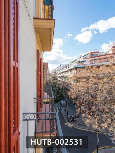 Elegantniy Poble Sec - image 13