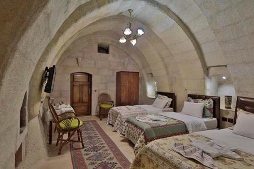 View Cave Hotel Room Type - Cave Triple Room
