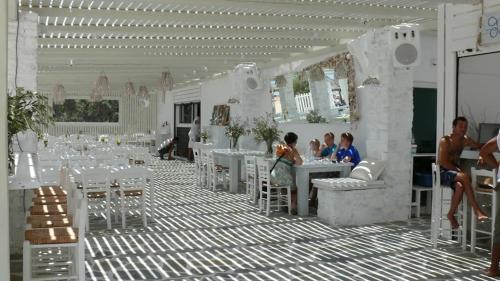 Surfing Beach Village Paros - image 8
