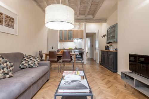 Romantic Novella by Mmega, Firenze