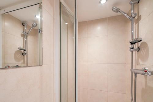 Apartment image 10